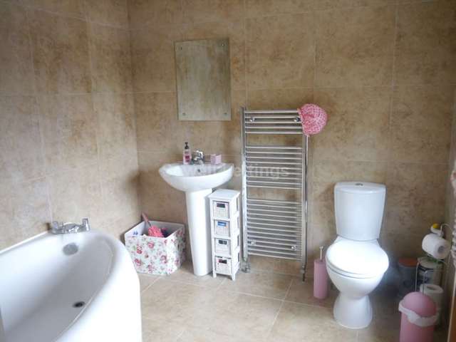  Image of 10 Bedroom Detached  To Rent at Alexandra Road  Reading, RG1 5PE