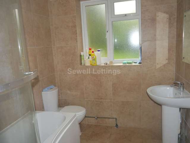  Image of 10 Bedroom Detached  To Rent at Alexandra Road  Reading, RG1 5PE