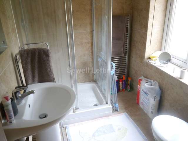  Image of 10 Bedroom Detached  To Rent at Alexandra Road  Reading, RG1 5PE