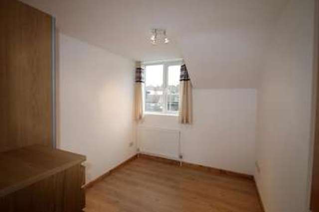  Image of 2 Bedroom Flat  To Rent at 1 Alfred Road  Sutton, SM1 4RR