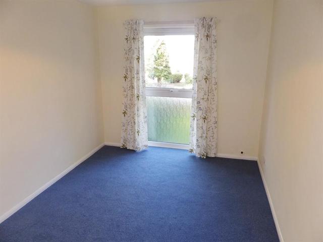  Image of 2 Bedroom Flat  To Rent at Sutton Surrey Sutton, SM1 3DB