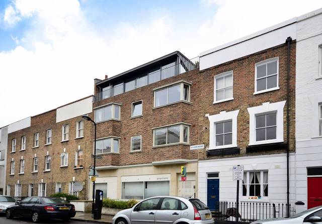  Image of 3 Bedroom Flat  To Rent at Allen Road  Hackney, N16 8SB