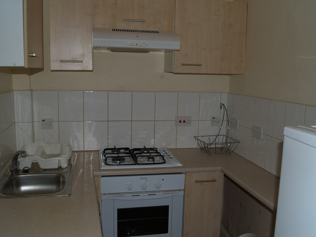  Image of 1 Bedroom Flat  To Rent at Queens Park Glasgow Glasgow, G42 8NE