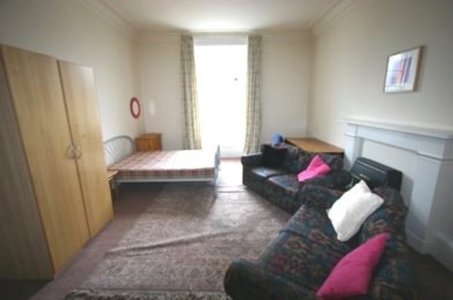  Image of 4 Bedroom Flat  To Rent at West End Edinburgh Edinburgh, EH2 4QG