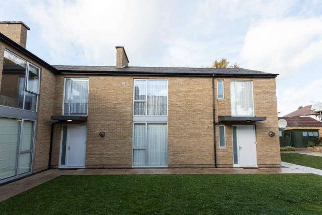  Image of 3 Bedroom Flat  To Rent at Amherst Road  London, W13 8LX