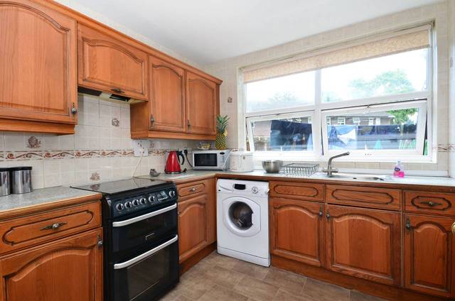  Image of 4 Bedroom Detached  For Sale at Amhurst Road  Hackney, E8 1LL