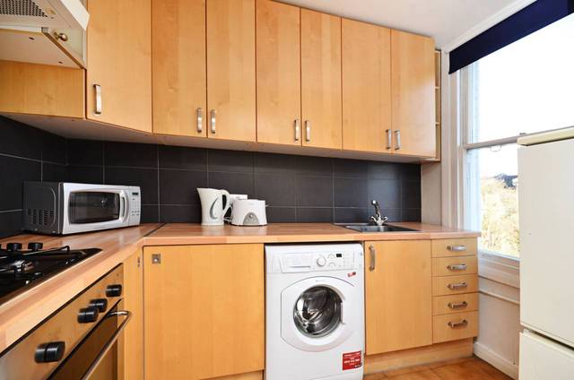  Image of 2 Bedroom Flat  For Sale at Amhurst Road  Hackney, E8 2AW