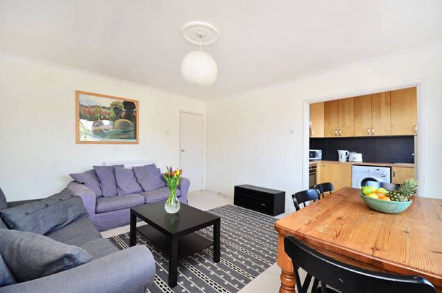  Image of 2 Bedroom Flat  For Sale at Amhurst Road  Hackney, E8 2AW