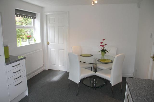  Image of 4 Bedroom Detached  For Sale at Bradford  Calverley, BD10 9TP