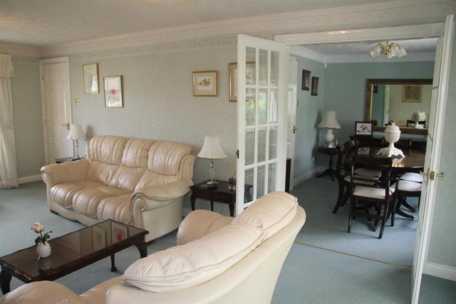  Image of 4 Bedroom Detached  For Sale at Bradford  Calverley, BD10 9TP