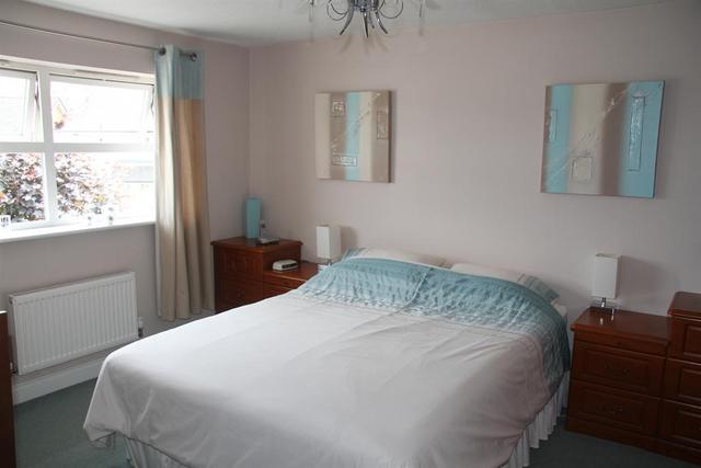  Image of 4 Bedroom Detached  For Sale at Bradford  Calverley, BD10 9TP