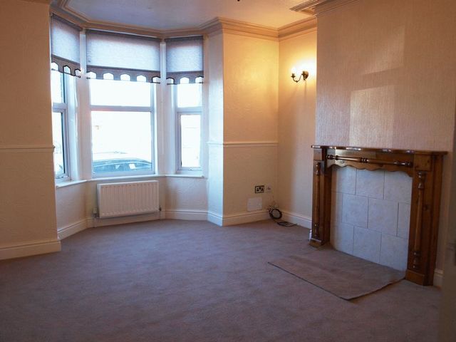  Image of 3 Bedroom Semi-Detached  For Sale at Appleton Gate  Newark, NG24 1LR