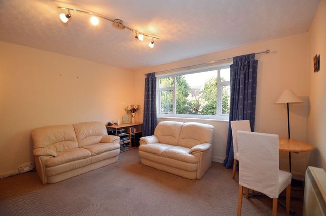  Image of 2 Bedroom Flat  For Sale at Arthur Road Erdington Birmingham, B24 9EY