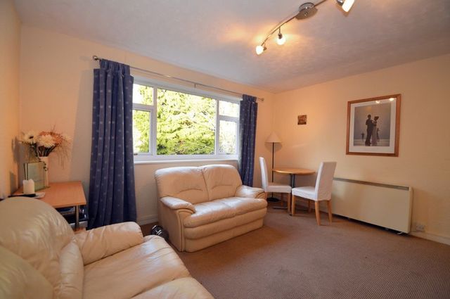  Image of 2 Bedroom Flat  For Sale at Arthur Road Erdington Birmingham, B24 9EY
