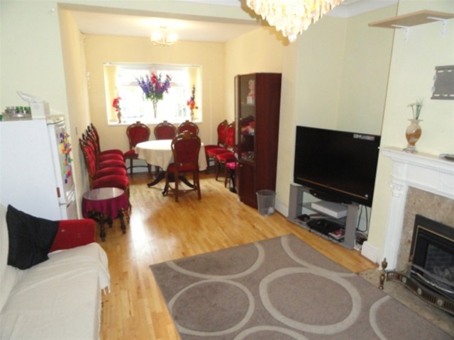 Image of 3 Bedroom Semi-Detached  For Sale at Bradford, BD9 4EJ
