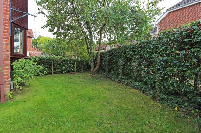  Image of 1 Bedroom Detached  For Sale at Trevone Close Totton Southampton, SO40 7QJ