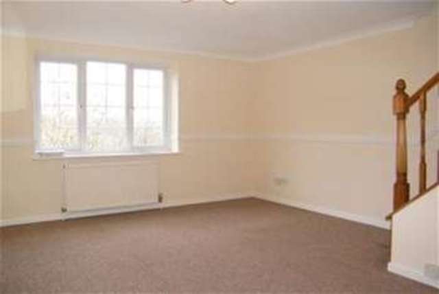  Image of 4 Bedroom Terraced  To Rent at Plymouth, PL6 5QT