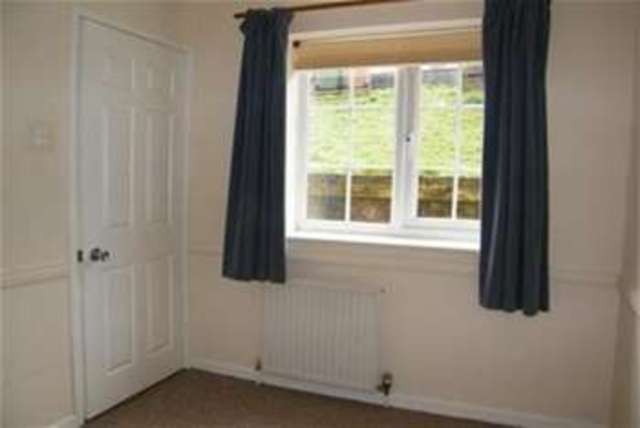  Image of 4 Bedroom Terraced  To Rent at Plymouth, PL6 5QT