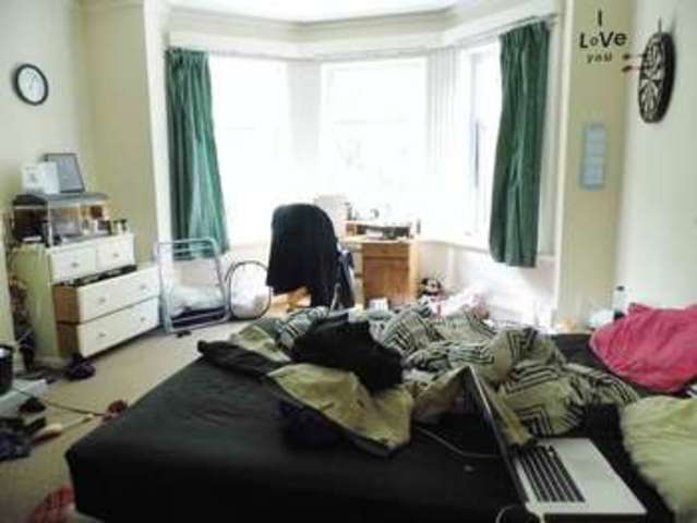  Image of 6 Bedroom Semi-Detached  For Sale at Avenue Road Shelton Stoke-On-Trent, ST4 2DU