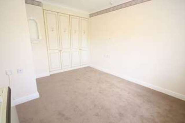  Image of 2 Bedroom Bungalow  For Sale at Avon Meadow Close  Stratford upon Avon, CV37 6GS