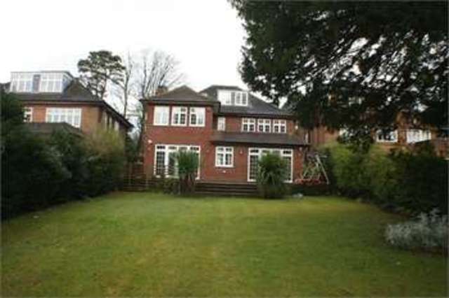  Image of 5 Bedroom Detached  To Rent at Stanmore Stanmore, HA7 3EJ