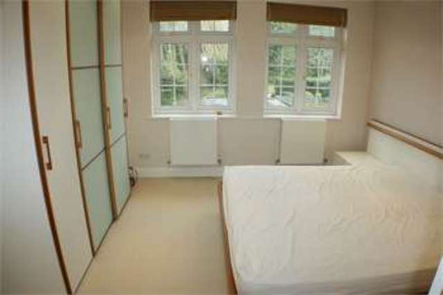  Image of 5 Bedroom Detached  To Rent at Stanmore Stanmore, HA7 3EJ
