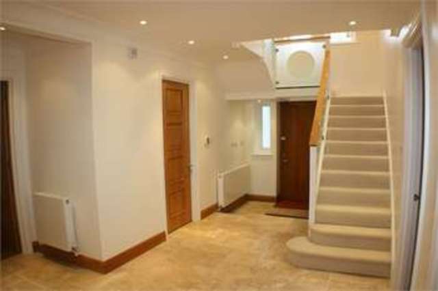  Image of 5 Bedroom Detached  To Rent at Stanmore Stanmore, HA7 3EJ