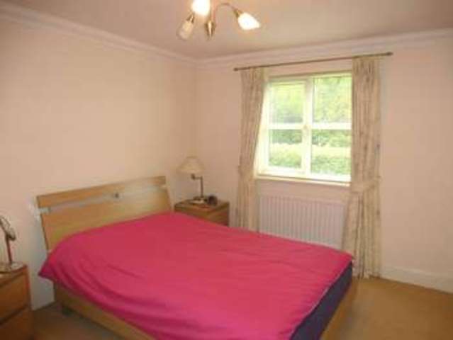  Image of 3 Bedroom Flat  For Sale at Chandlers Ford Eastleigh Chandler