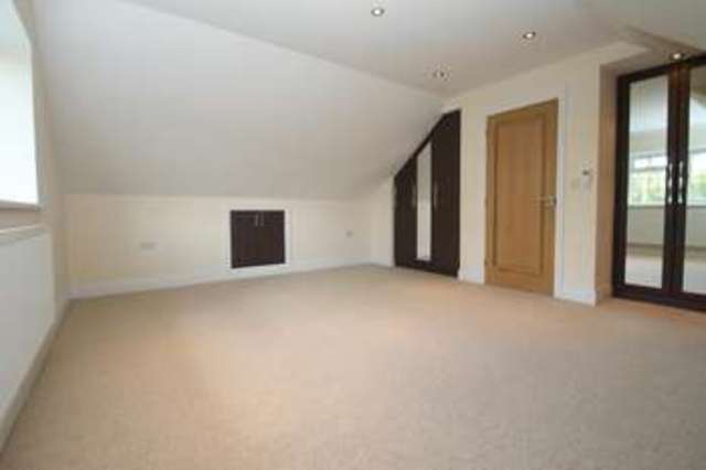  Image of 4 Bedroom Detached  For Sale at West End Surrey West End, GU24 9QR