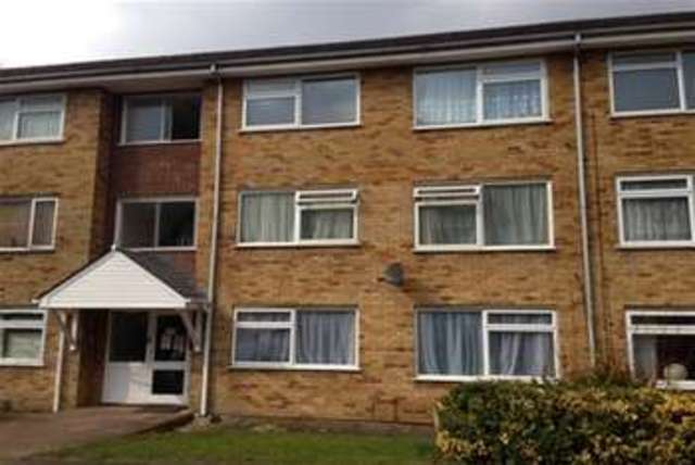  Image of 2 Bedroom Flat  To Rent at Basingstoke, RG21 3ND
