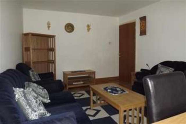  Image of 2 Bedroom Flat  To Rent at Basingstoke, RG21 3ND