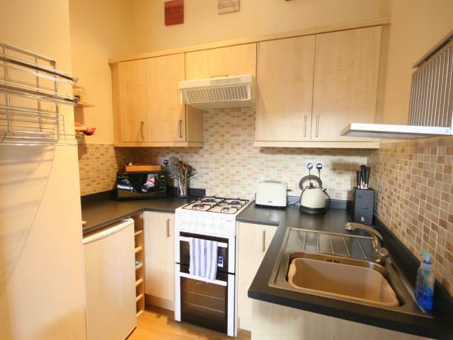  Image of 2 Bedroom Flat  To Rent at Leith Walk Edinburgh Edinburgh, EH6 5DL