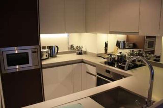  Image of Flat  For Sale at Canary Wharf, E14 9FG