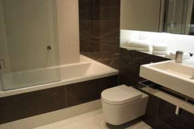  Image of Flat  For Sale at Canary Wharf, E14 9FG