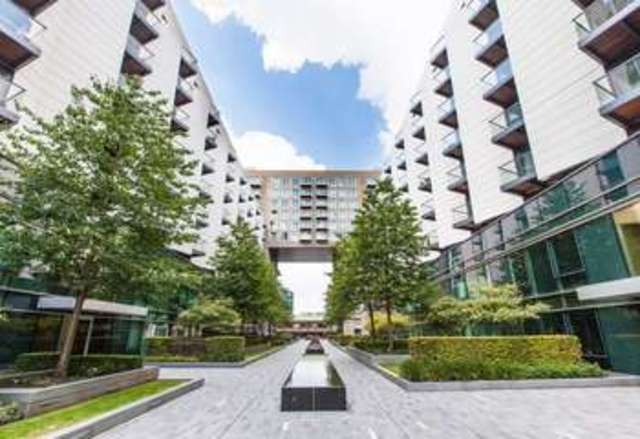  Image of Flat  For Sale at Canary Wharf, E14 9FG