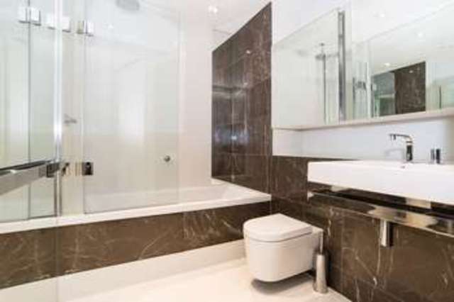  Image of 1 Bedroom Flat  For Sale at London, E14 9EQ