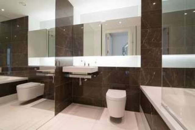  Image of 3 Bedroom Flat  For Sale at North Boulevard  Canary Wharf, E14 9FG