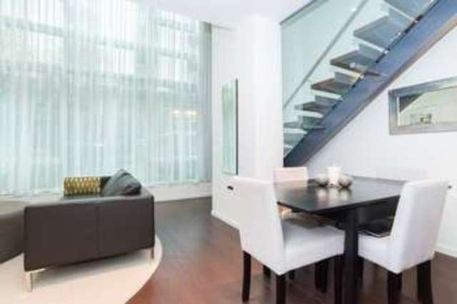  Image of 1 Bedroom Flat  For Sale at South Boulevard  Canary Wharf, E14 9AQ