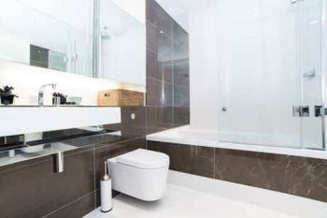  Image of 1 Bedroom Flat  For Sale at South Boulevard  Canary Wharf, E14 9AQ