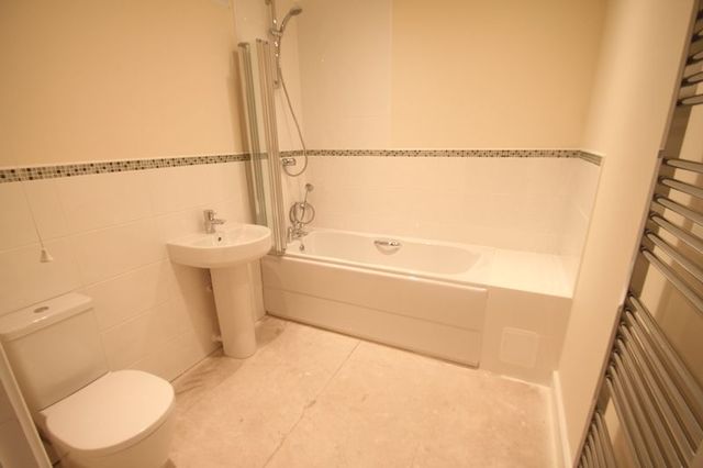  Image of 1 Bedroom Flat  To Rent at Y Bae  Bangor, LL57 2SZ