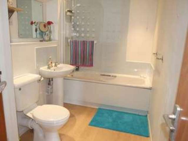  Image of 2 Bedroom Flat  For Sale at Barnsdale Close  Loughborough, LE11 5AN