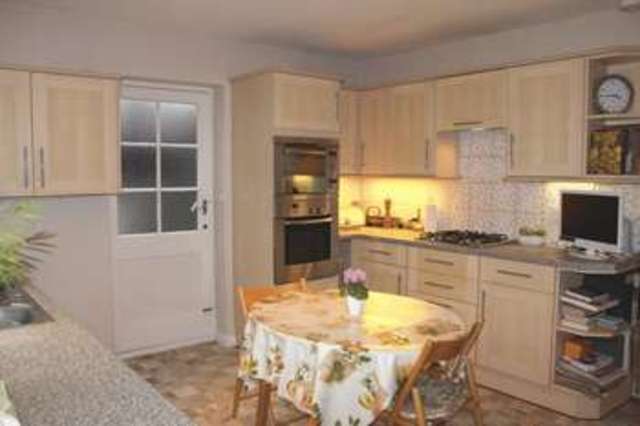  Image of 3 Bedroom Detached  For Sale at Barnway  Egham, TW20 0QU