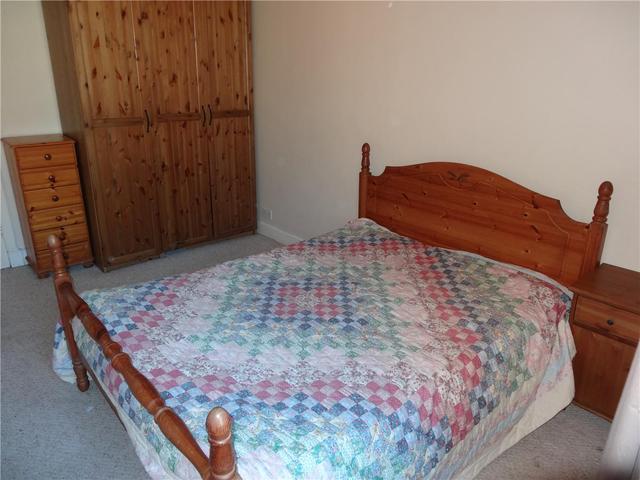  Image of 2 Bedroom Flat  To Rent at Paisley Renfrewshire Renfrewshire, PA2 6PB