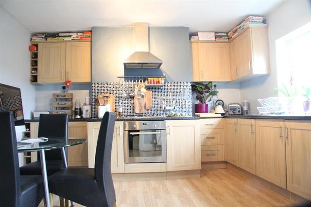  Image of 3 Bedroom Terraced  For Sale at Rawdon Leeds Rawdon, LS19 6EU