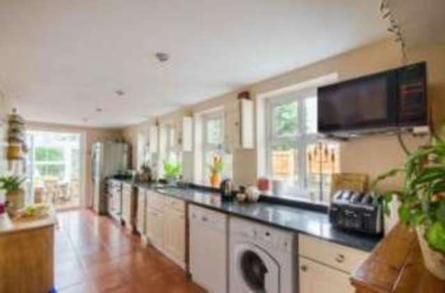  Image of 3 Bedroom Cottage  For Sale at Bessacarr Doncaster Bessacarr, DN4 7AL