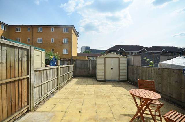  Image of 2 Bedroom Detached  To Rent at Beanacre Close  Hackney Wick, E9 5LB