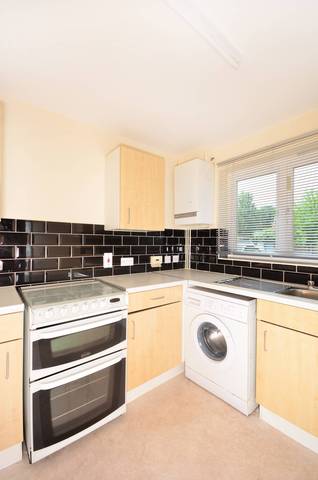  Image of 2 Bedroom Detached  To Rent at Beanacre Close  Hackney Wick, E9 5LB