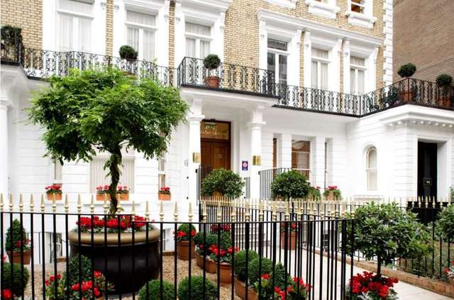  Image of 1 Bedroom Apartment  To Rent at Beaufort Gardens Knightsbridge London, SW3 1PN