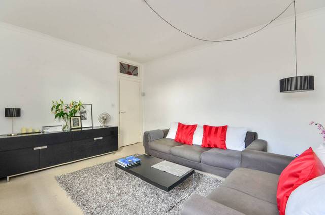  Image of 2 Bedroom Flat  For Sale at Beckenham Road  Beckenham, BR3 4PS