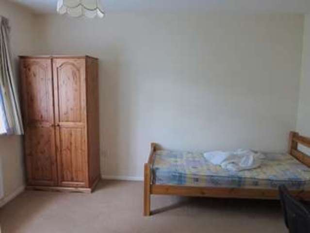  Image of 4 Bedroom Terraced  To Rent at Beechtree Avenue Englefield Green Egham, TW20 0SR
